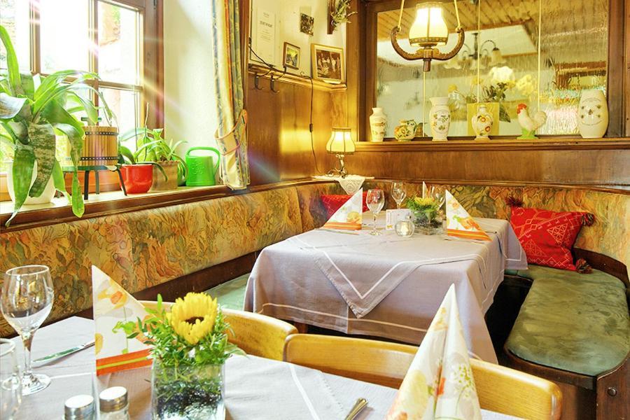 Gasthaus Baeren Niederrotweil Esterno foto